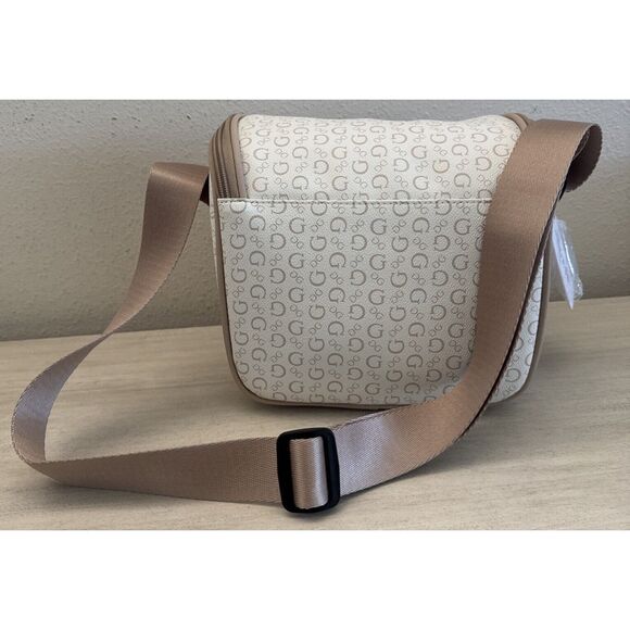 Guess V720069 White/Taupe Allover Logo Print Junction Travel Insulated Lunch Bag - Picture 12 of 12